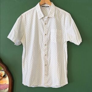 Travis Mathew Geo Print Mens L Short Sleeve Cotton Woven Golf Summer Relax
